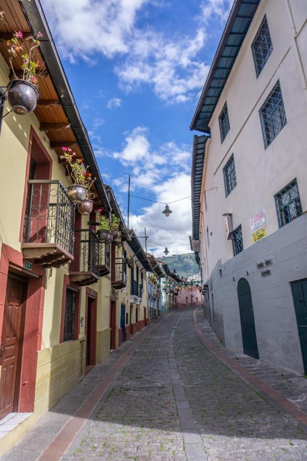 Apartamento 32 Juana De Arco キト エクステリア 写真
