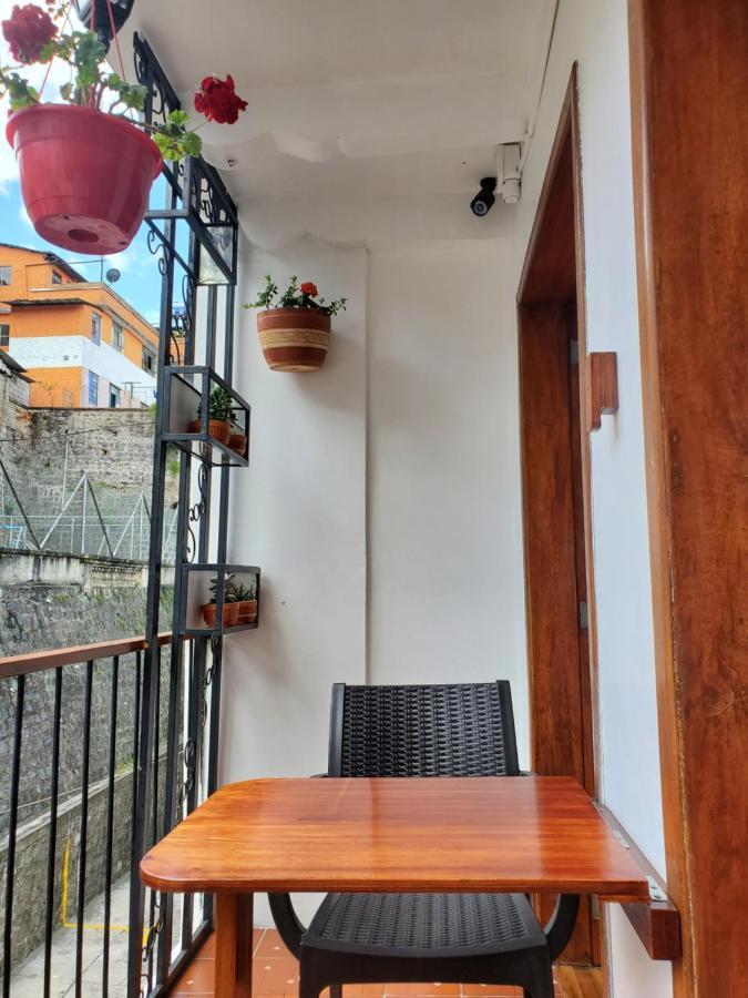 Apartamento 32 Juana De Arco キト エクステリア 写真